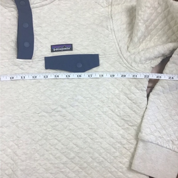 Patagonia® Worn Wear W's Organic Cotton Quilt Snap-T Pullover
Birch White & Navy - Picture 7 of 9